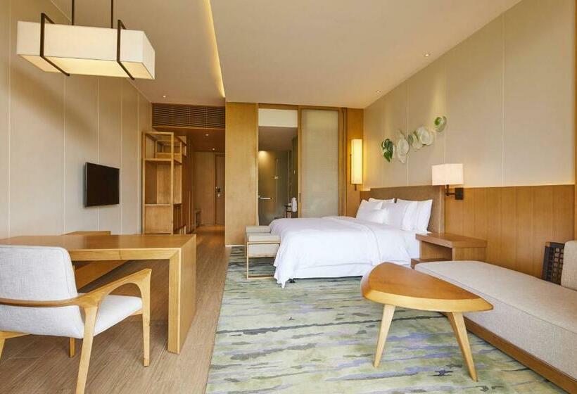 Номер Deluxe Вид на Море, The Westin Shimei Bay Resort