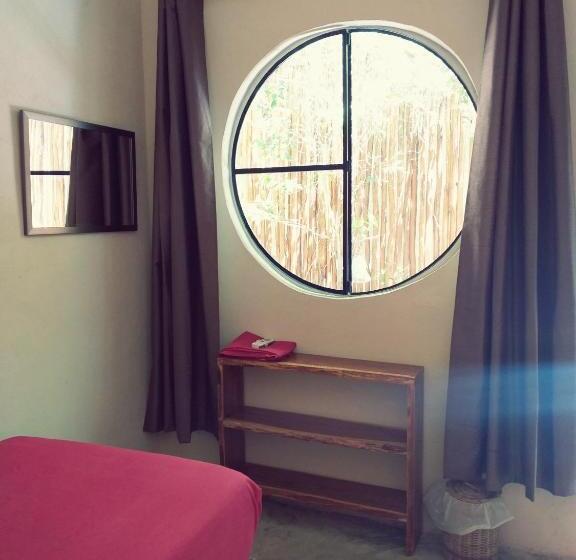 バス共有のスタンダードルーム, Tubo Tulum Hostel