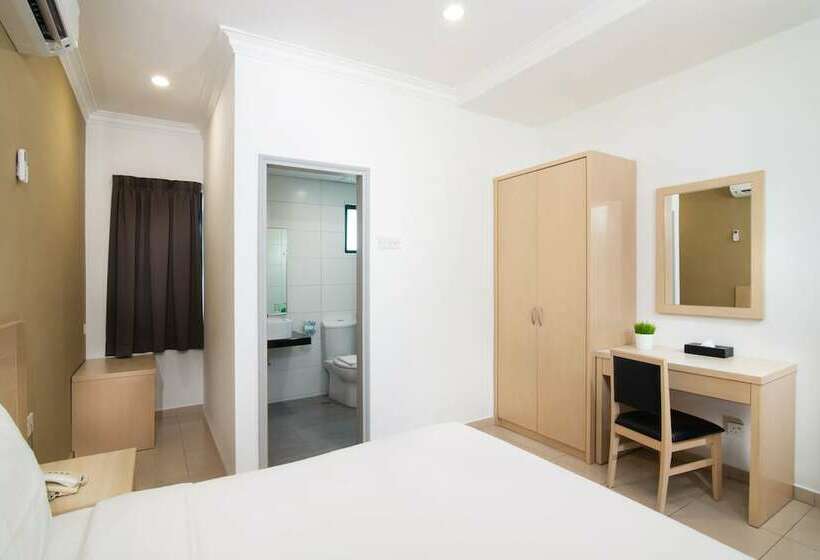 Апартаменты Superior 3 Спальни, Golden View Serviced Apartment
