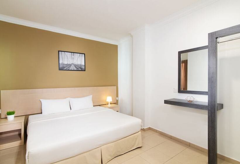 Апартаменты Deluxe 2 Спальни, Golden View Serviced Apartment