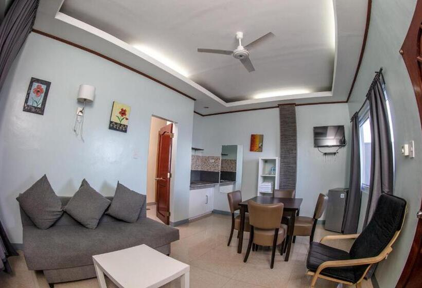 带1个卧室的带阳台的公寓, Oslob Seafari Resort