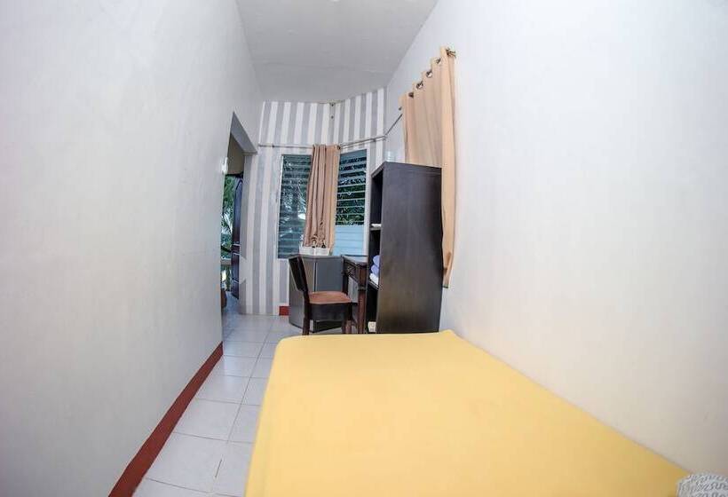 家庭间, Oslob Seafari Resort