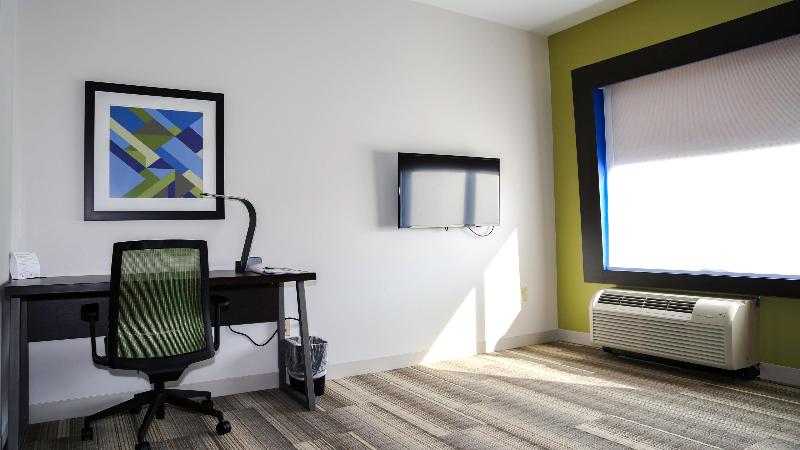 Люкс Адаптированный для Инвалидов, Holiday Inn Express & Suites Kingston Ulster, An Ihg