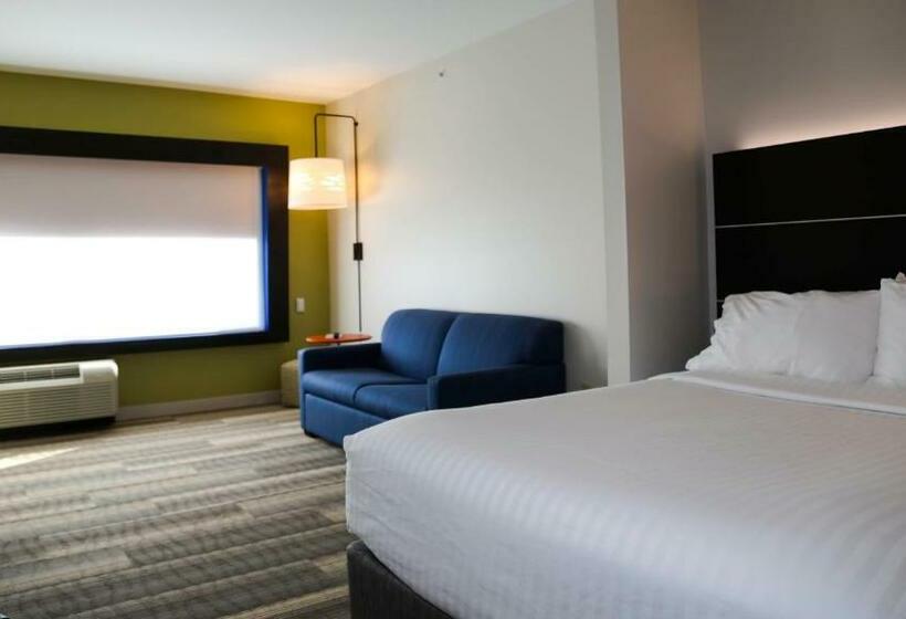 מיטת קינג בסוויטה, Holiday Inn Express & Suites Kingston Ulster, An Ihg