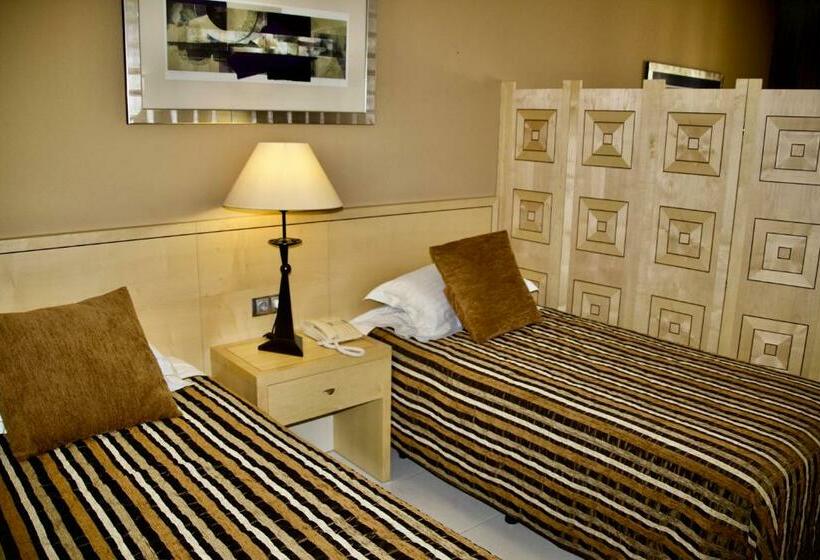 Studio Standard, Hollywood Mirage   Excel Hotels & Resorts