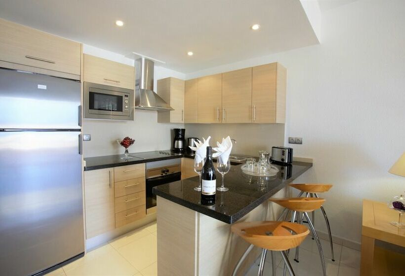 Apartament 2 Dormitoare cu Priveliște către Mare, Hollywood Mirage   Excel Hotels & Resorts