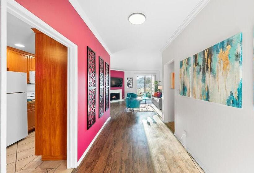 Apartamento 2 Dormitórios, Beverly Hills Chic 2 Bed 2bath With Patio And Parking 309