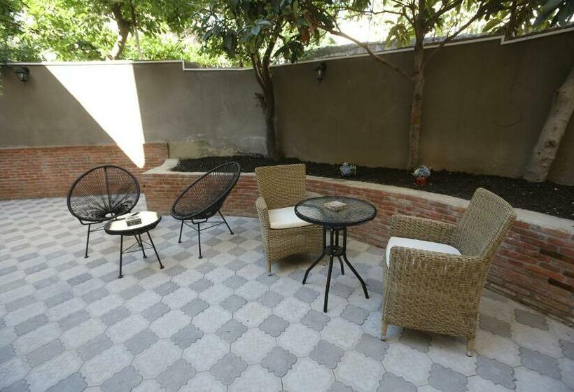 اتاق استاندارد, Golden Nugget Tbilisi