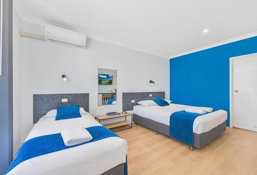 디럭스 룸, Plainsman Motel