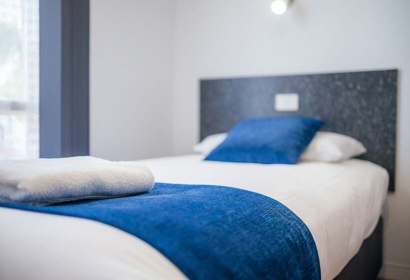デラックスルーム, Plainsman Motel