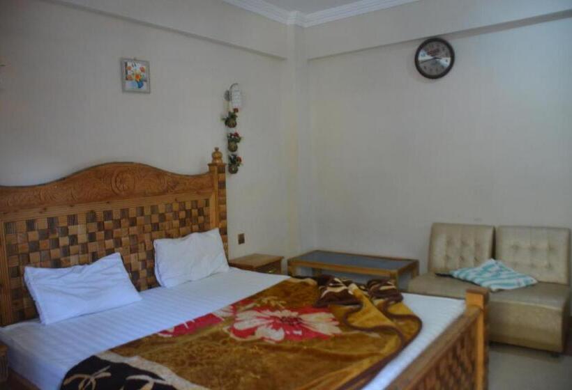 سوئیت جونیور با چشم‌انداز کوهستان, Pc Green Hotel, Mahandri, Kaghan