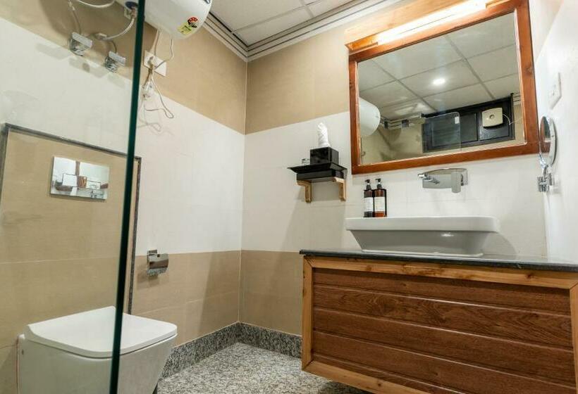 اتاق استاندارد با تخت بزرگ, Regenta Inn Gangtok By Royal Orchid Hotels Ltd