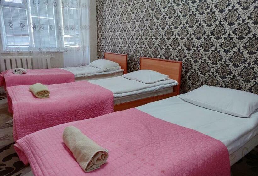 اتاق استاندارد سه نفره, Guest House Adimi