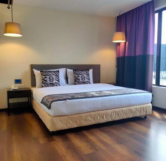 Номер Deluxe Кровать Кинг, 9 Square Hotel   Subang Jaya