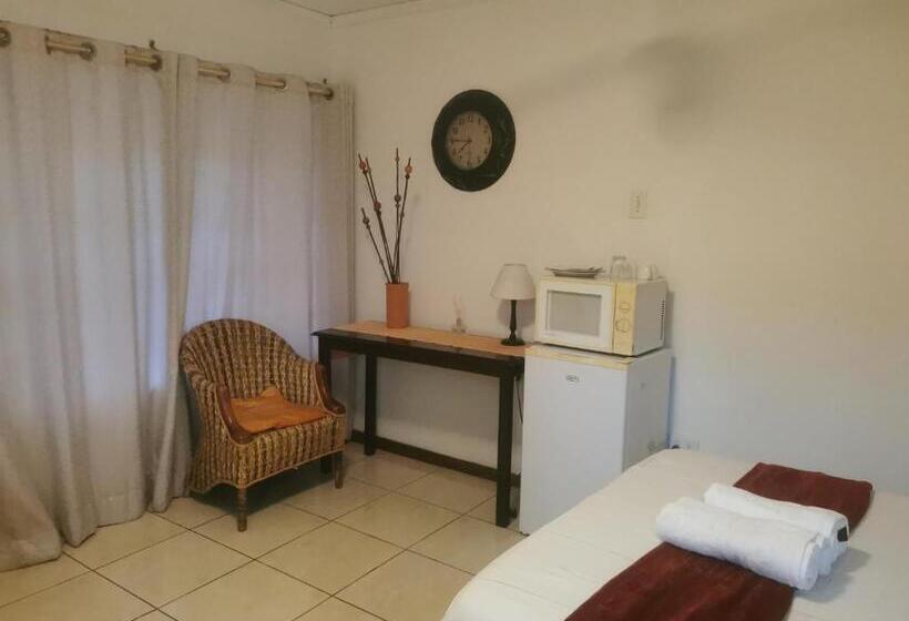 Президентский Люкс, Rose Guest House