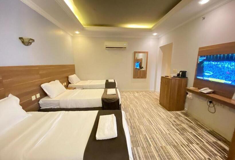 Habitació Triple Estàndard, فندق زهرة الياسر