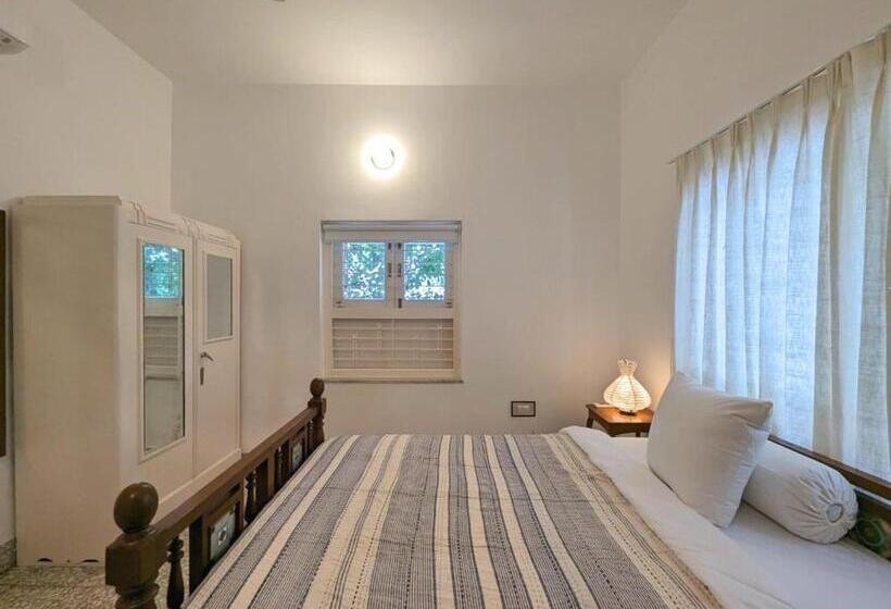 اتاق استاندارد یک نفره, Fouzdar House By Luxunlock Private Villas