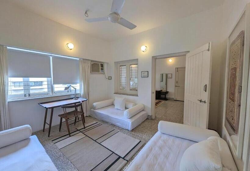اتاق سوپریور با تخت بزرگ, Fouzdar House By Luxunlock Private Villas