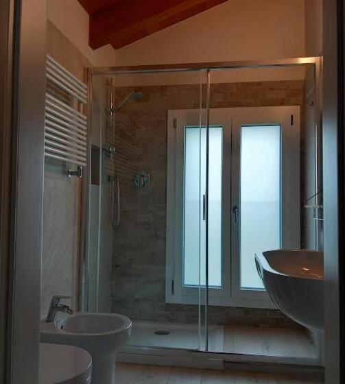 اتاق استاندارد, La Collinetta B&b