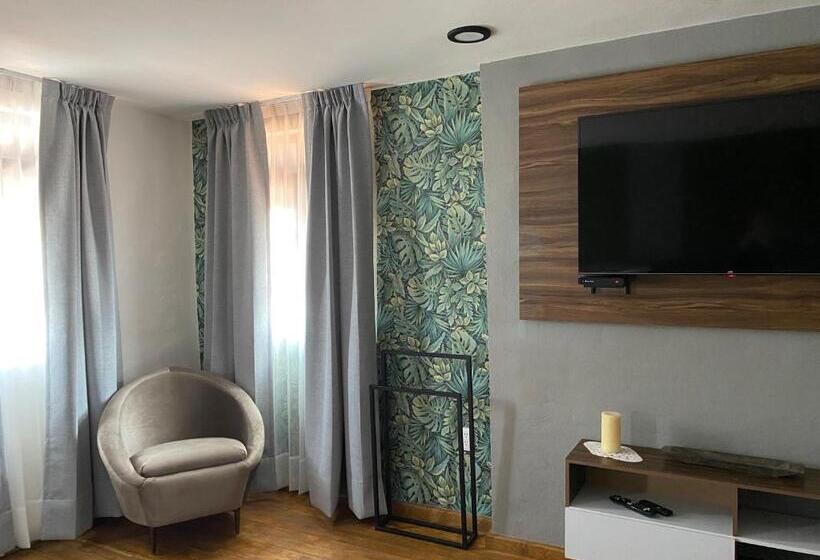 スーペリアールーム, Paseo Real Hotel Boutique