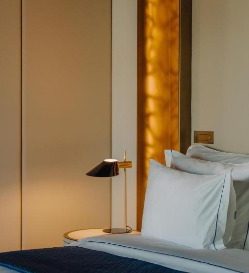 전용 풀장 스위트, The Reserve, The Leading Hotels of The World Savoy Signature
