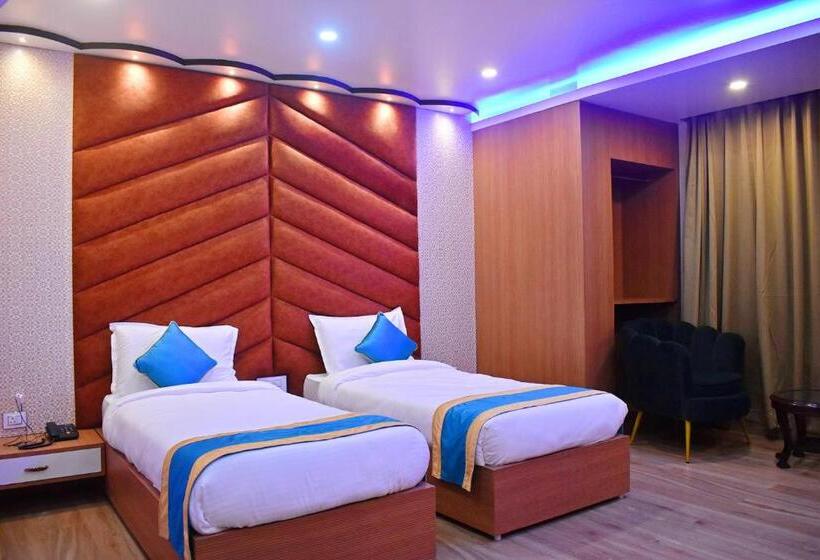 Номер Deluxe, Anticlock Suites & Resorts