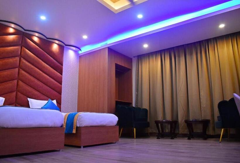 Люкс Вид на Сад, Anticlock Suites & Resorts