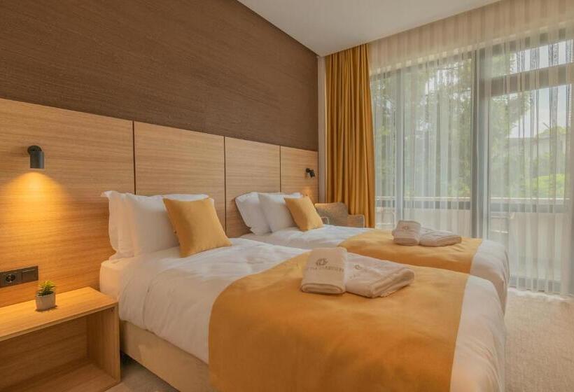 Номер Deluxe с Балконом, Osetia Garden