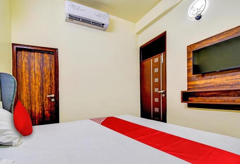 Трехместный Номер Классика, Oyo Flagship Hotel White Hut
