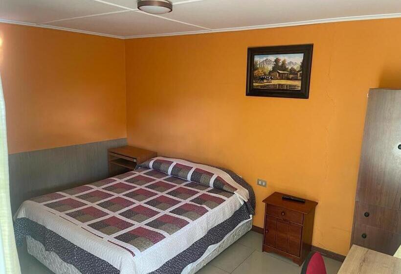 اتاق استاندارد, Hostal Uribe