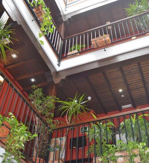 スタンダードトリプルルーム, Hostal Al Andalus