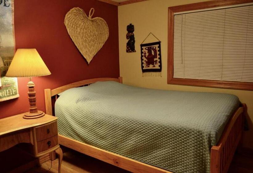 Номер Economy, Eugene Lodge And International Hostel
