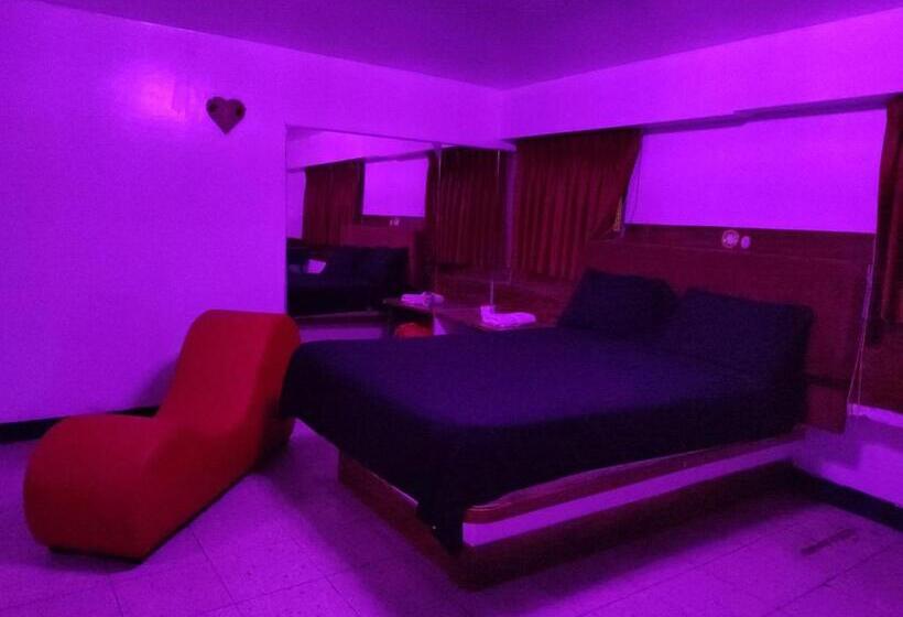 اتاق استاندارد, Hostal Reyna