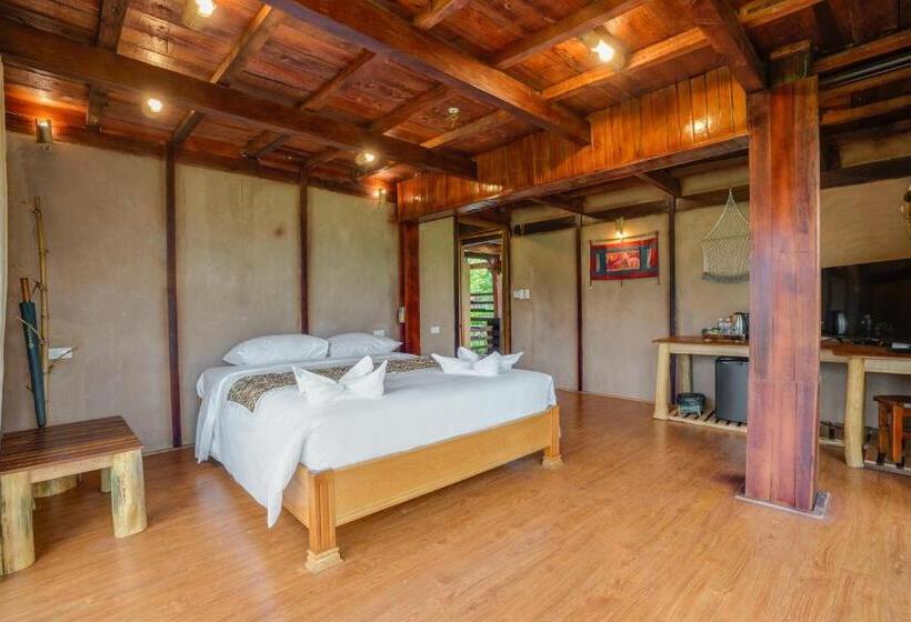 سوییت با چشم‌انداز کوه, Mai Chau Onsen Retreat