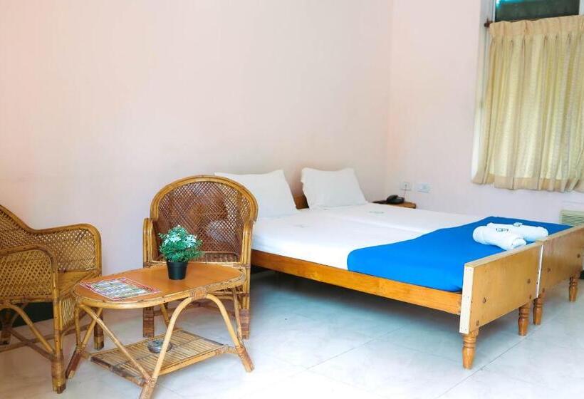 Номер Стандарт, Kuttralam Resorts