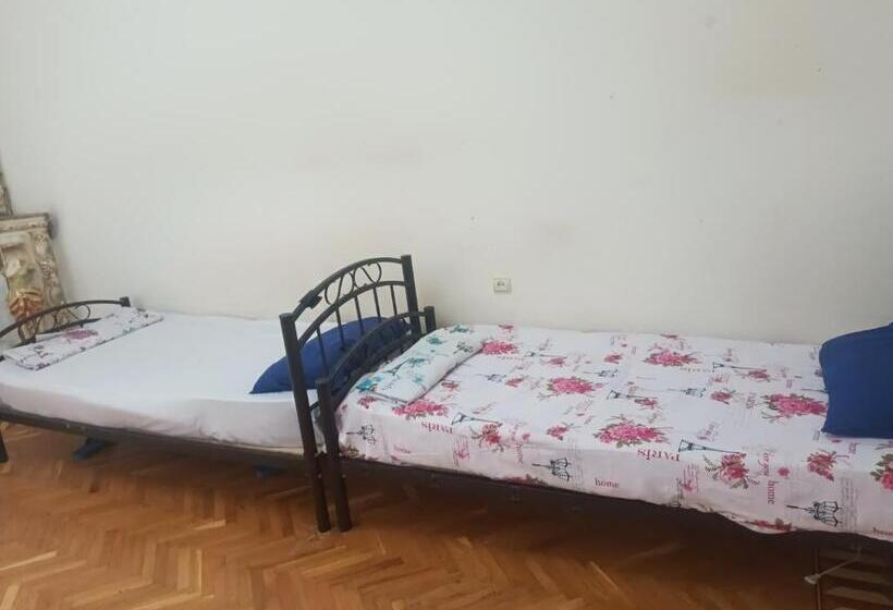 מיטה בחדר משותף, Mini Budget Baku Hostel