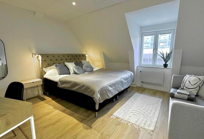 Номер Deluxe, Attic Hostel