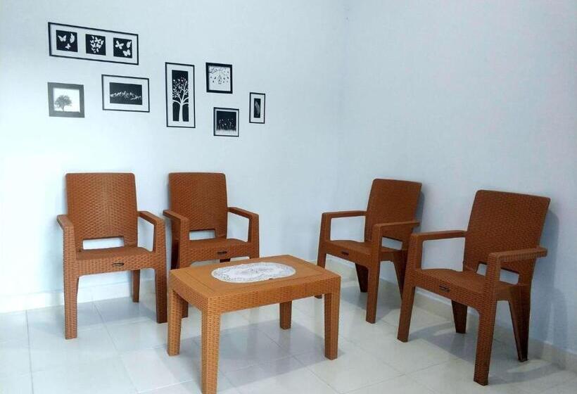 Номер Стандарт, Home Syariah Guest House Ampana