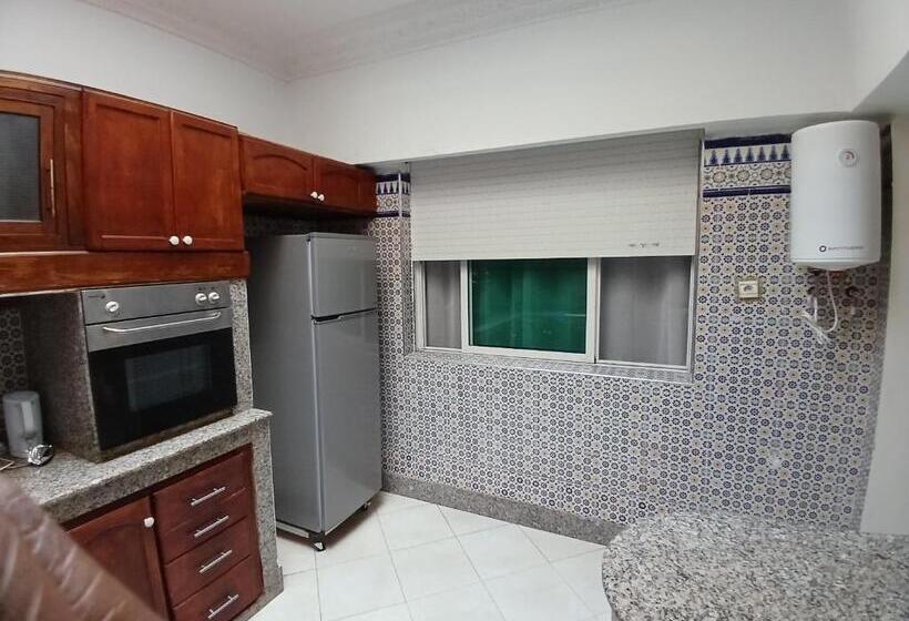تختخواب در اتاق مشترک, Chambre Privative Dans Un Appartement Partagé