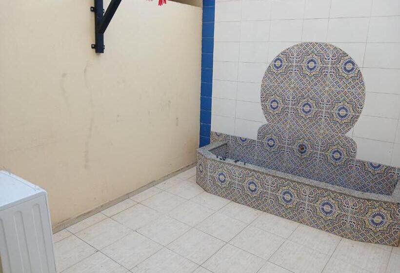 تختخواب در اتاق مشترک, Chambre Privative Dans Un Appartement Partagé