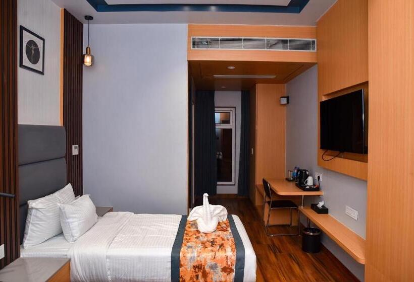Номер Deluxe, Grand Savera