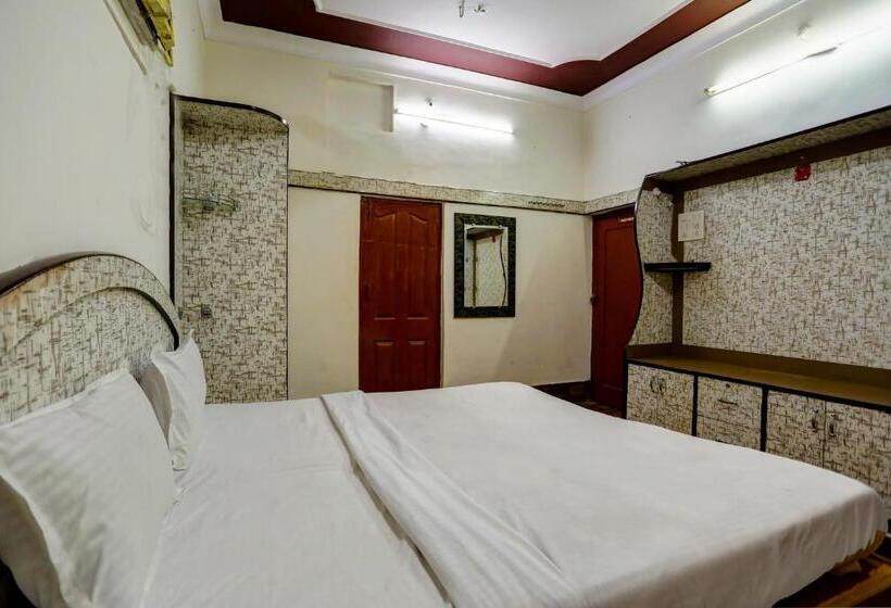 اتاق کلاسیک سه تخته, Oyo Bluebird Inn Hotel And Guest House
