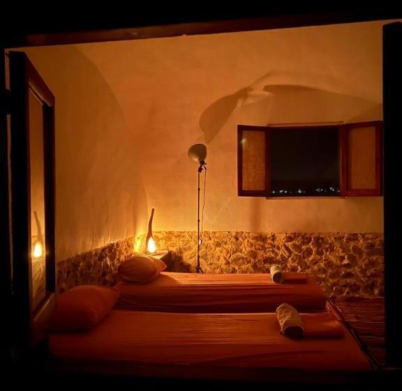 اتاق استاندارد با چشم‌انداز کوهستان, Farm’s Guest Room