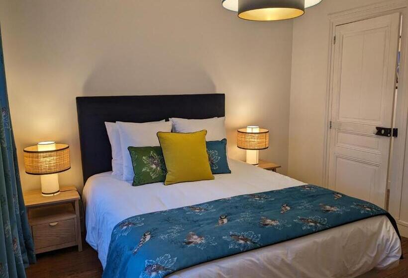 Люкс Deluxe Кровать Кинг, Villa Eliane   Parking Privé