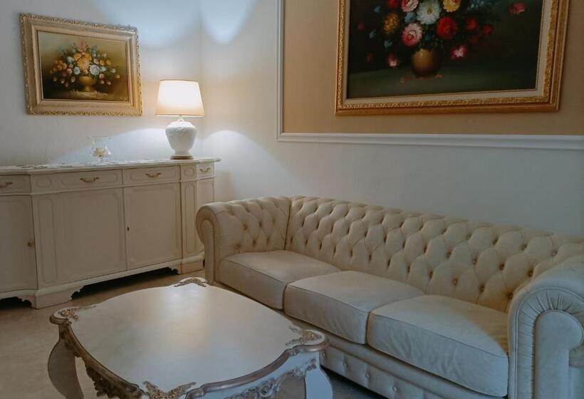 سوییت, Savoia23   Luxury Superior Suite