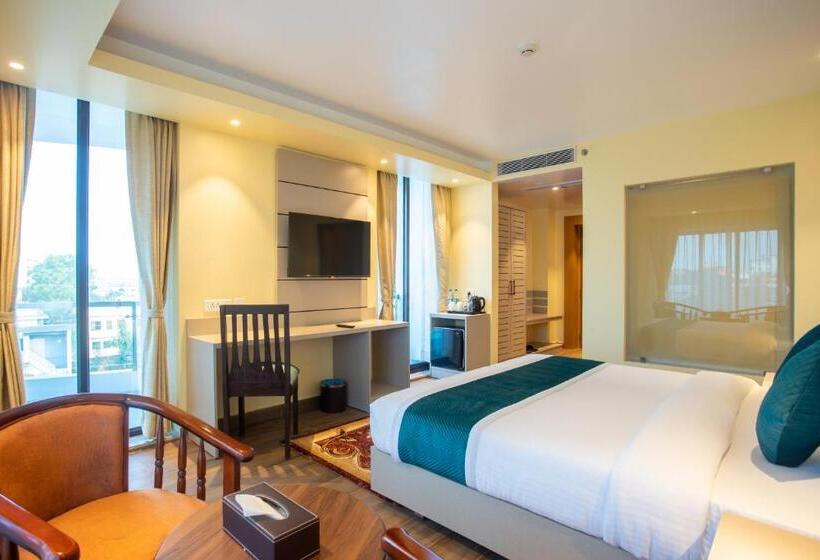 اتاق سوپریور با تخت بزرگ, Bhairahawa Garden Resort