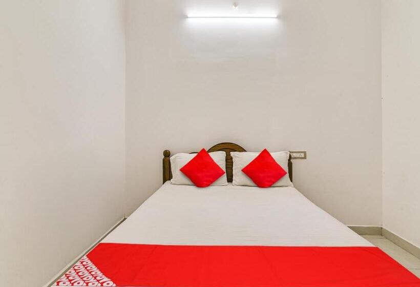Трехместный Номер Deluxe, Oyo Flagship K V R Residency