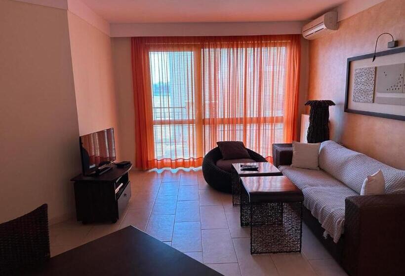 Студио Стандарт с Террасой, Oazis Vip Club