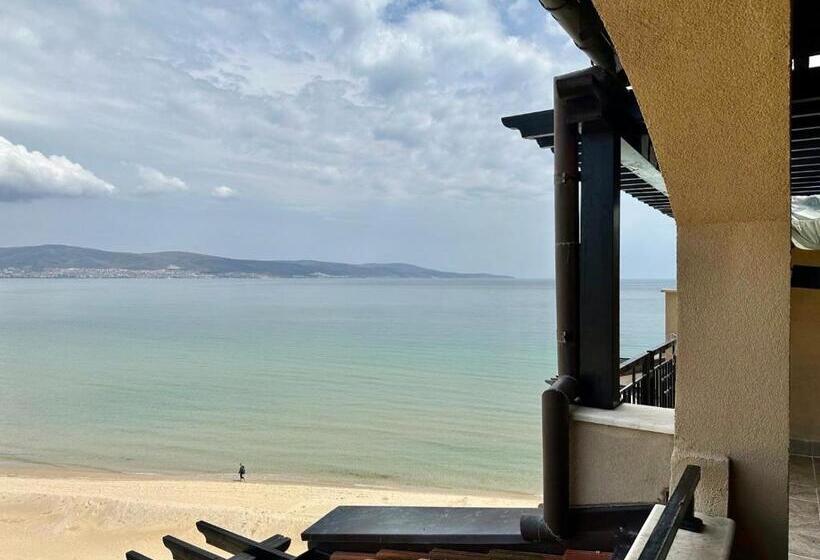 Люкс Вид на Море, Oazis Vip Club