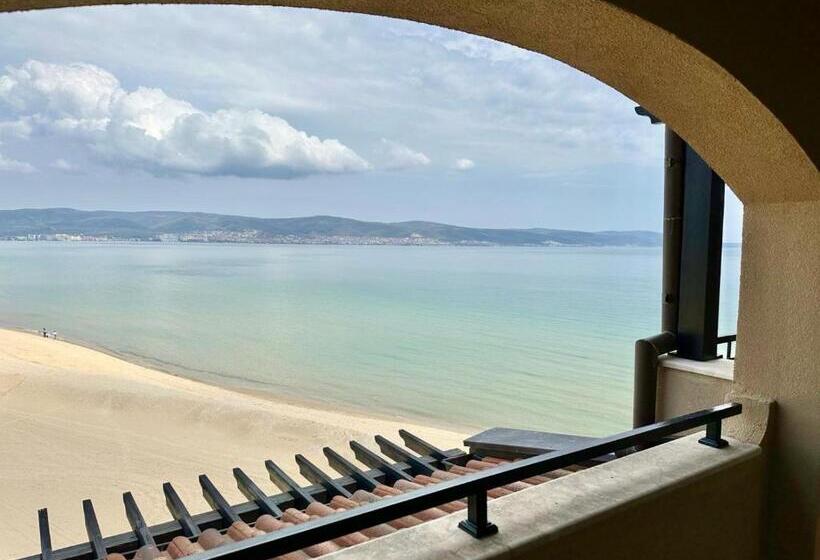Люкс Вид на Море, Oazis Vip Club